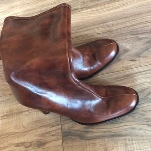 Women’s mid rise dress boots